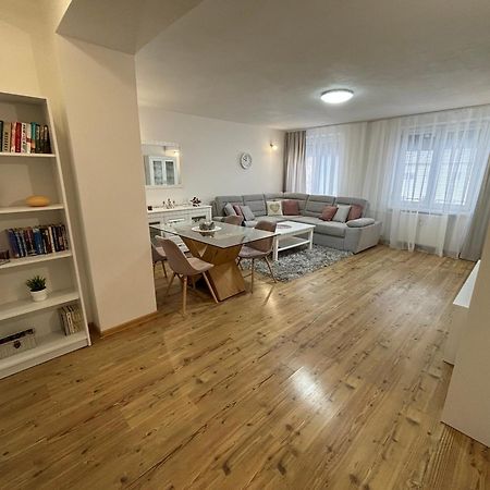 City Heart Luxury Apartment Нове-Замки Экстерьер фото